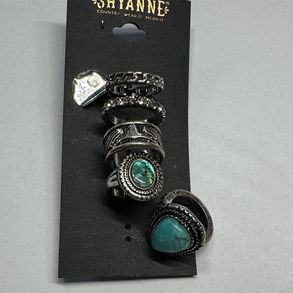 Shyanne Jewelry - Size 7 & 8 Shyanne Silver and Turquoise Ring Set